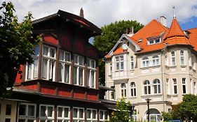 Apartament ze słoneczną werandą -250 m do plaży